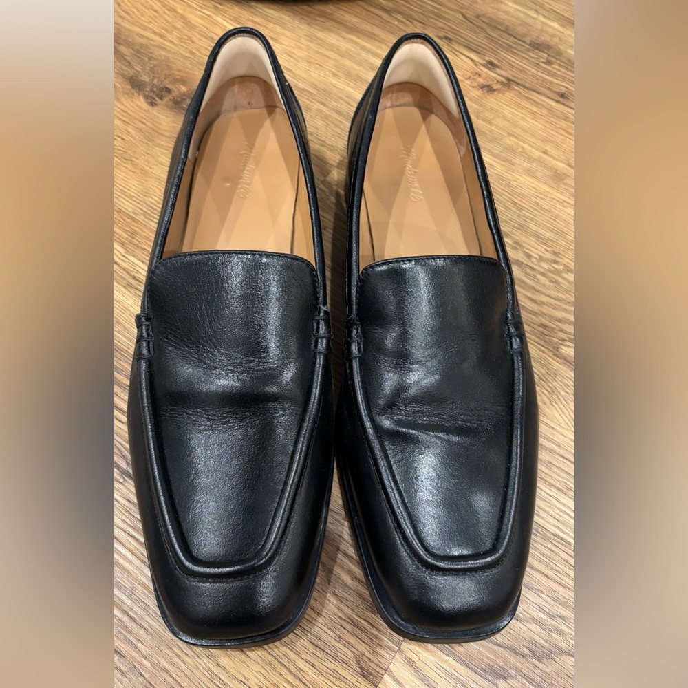 Madewell Black and Cream Leather Interior